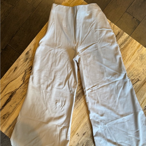 Quince Ultra-Stretch Ponte Super Wide Leg
Pants - Picture 2 of 7